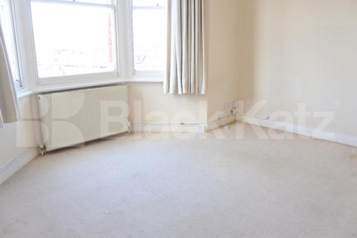 			2 Bedroom, 1 bath, 1 reception Flat			 Christchurch road, Crouch End