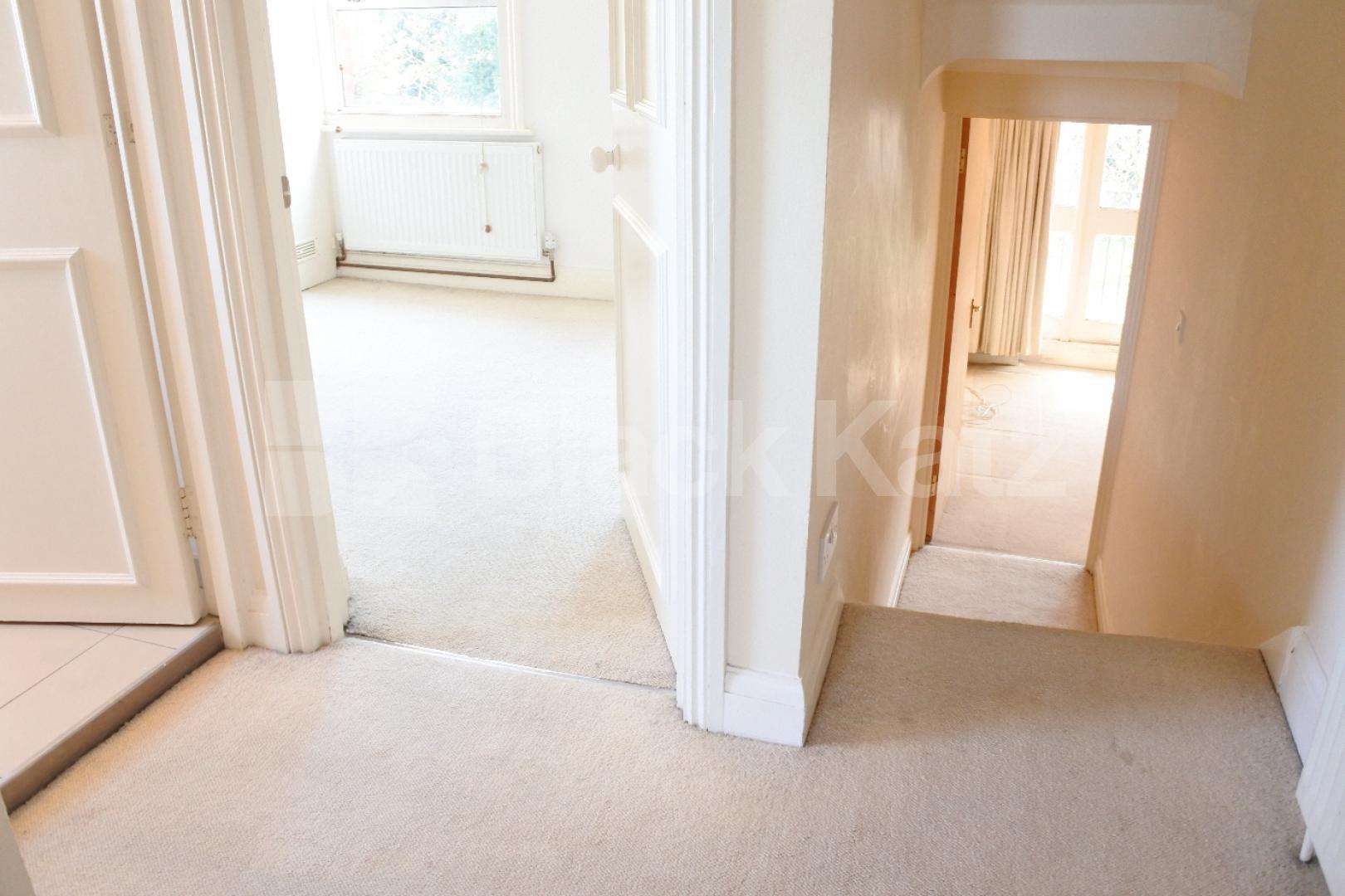 			2 Bedroom, 1 bath, 1 reception Flat			 Christchurch road, Crouch End