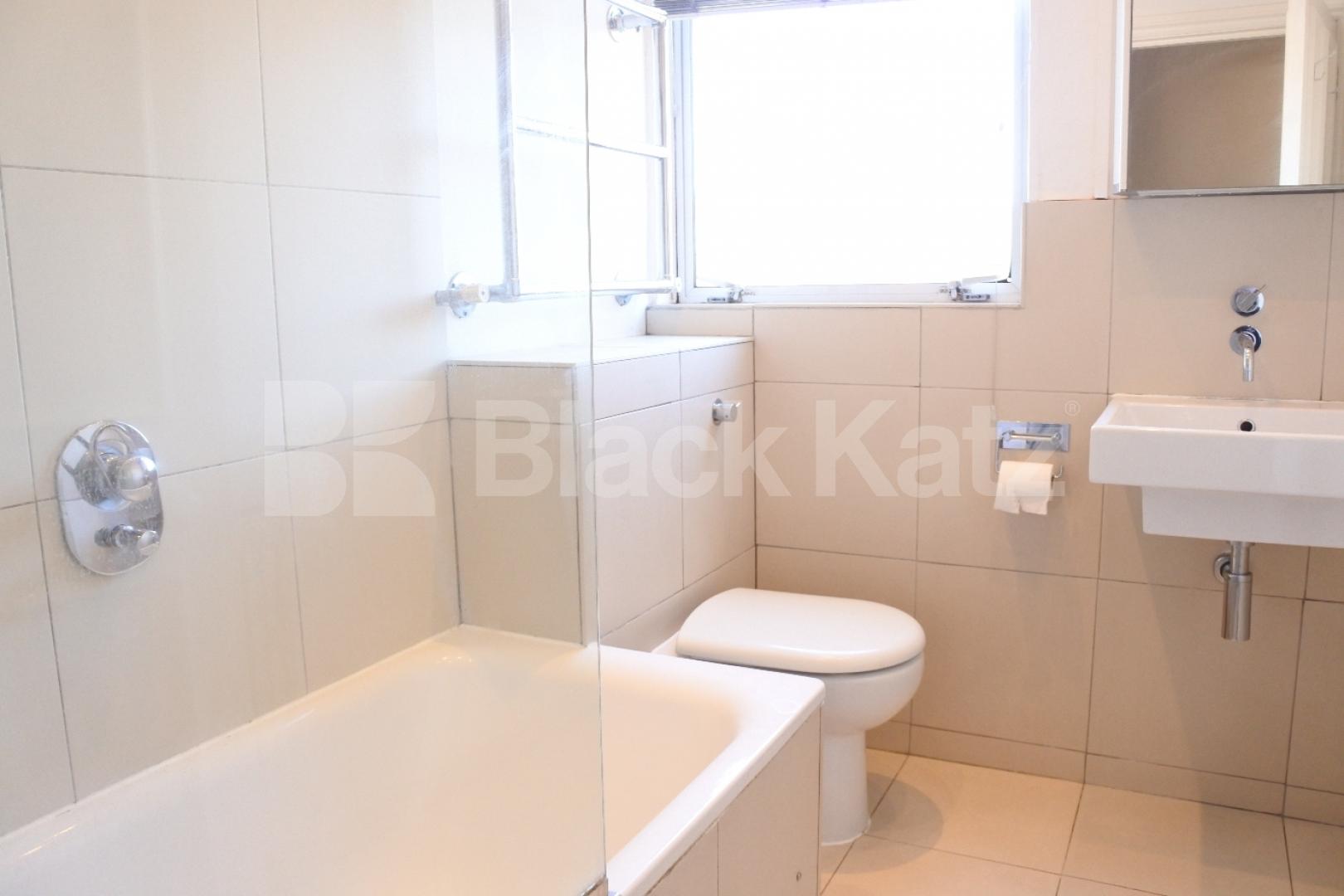 			BEAUTIFUL PERIOD CONVERSION WITH BALCONY, 2 Bedroom, 1 bath, 1 reception Flat			 Christchurch road, Crouch End