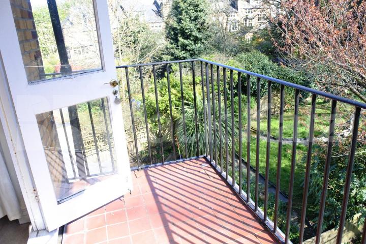 			2 Bedroom, 1 bath, 1 reception Flat			 Christchurch road, Crouch End