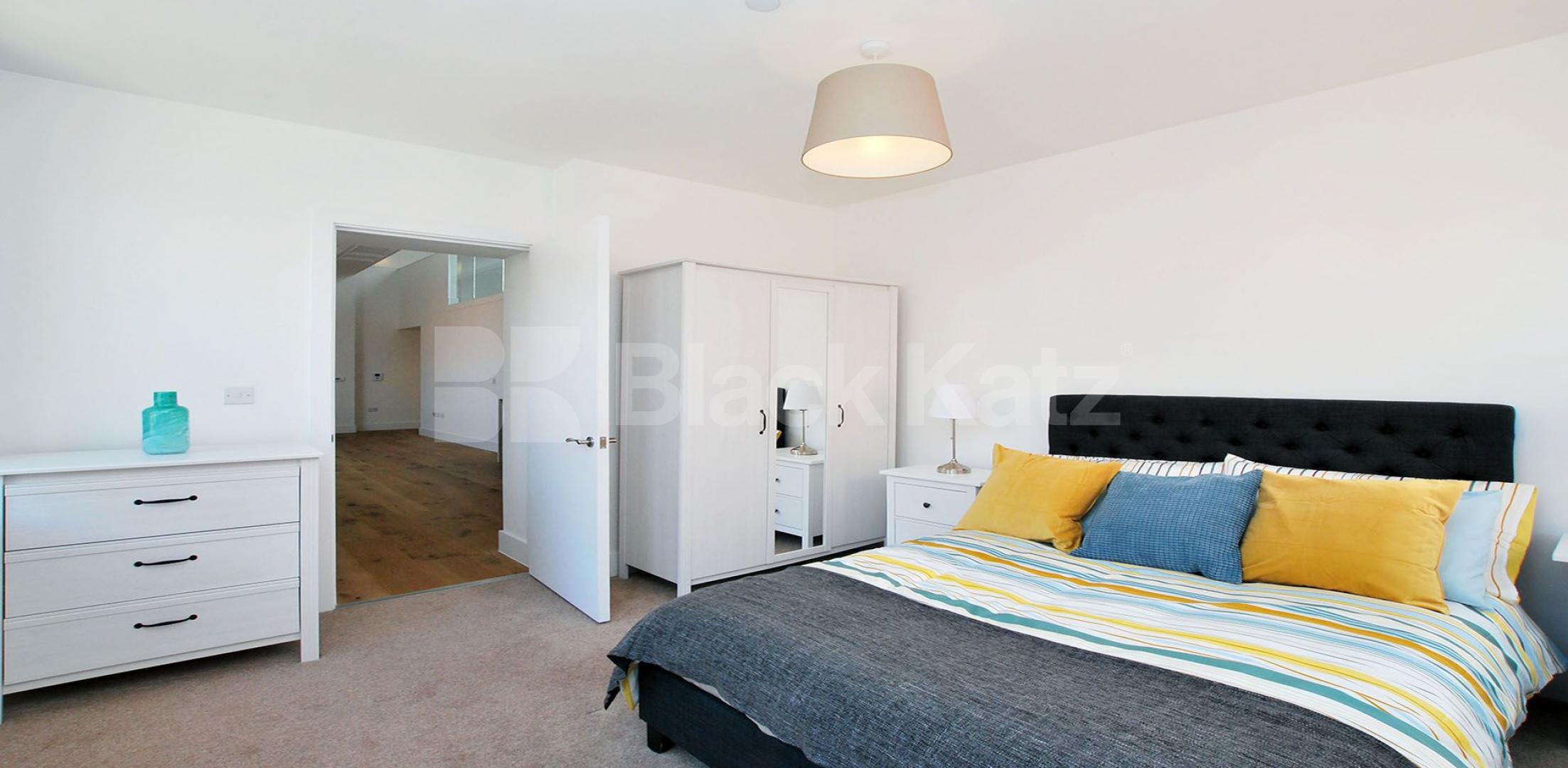 			New Instruction! Penthouse Apartment!, 2 Bedroom, 1 bath, 1 reception Penthouse			 Prytaneum Court, Green Lanes, Palmers Green