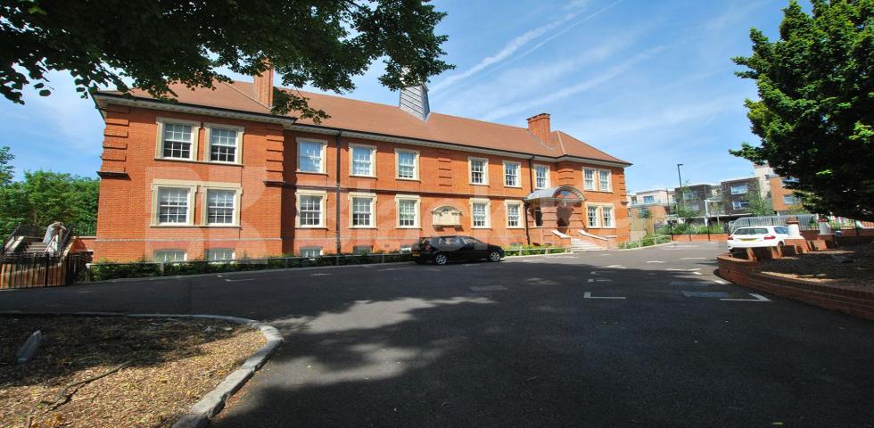 			New Instruction! Penthouse Apartment!, 2 Bedroom, 1 bath, 1 reception Penthouse			 Prytaneum Court, Green Lanes, Palmers Green