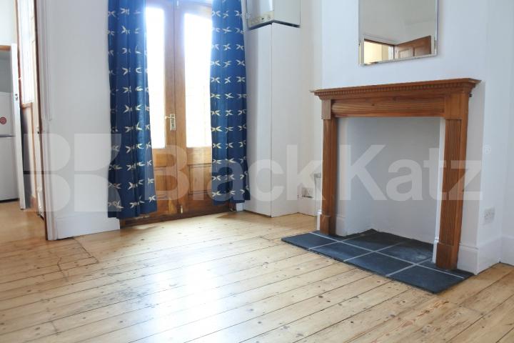 			Fantastic Garden Property !, 3 Bedroom, 1 bath, 1 reception Flat			 Palmerston Road, Bounds Green