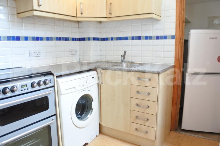 			Fantastic Garden Property !, 3 Bedroom, 1 bath, 1 reception Flat			 Palmerston Road, Bounds Green
