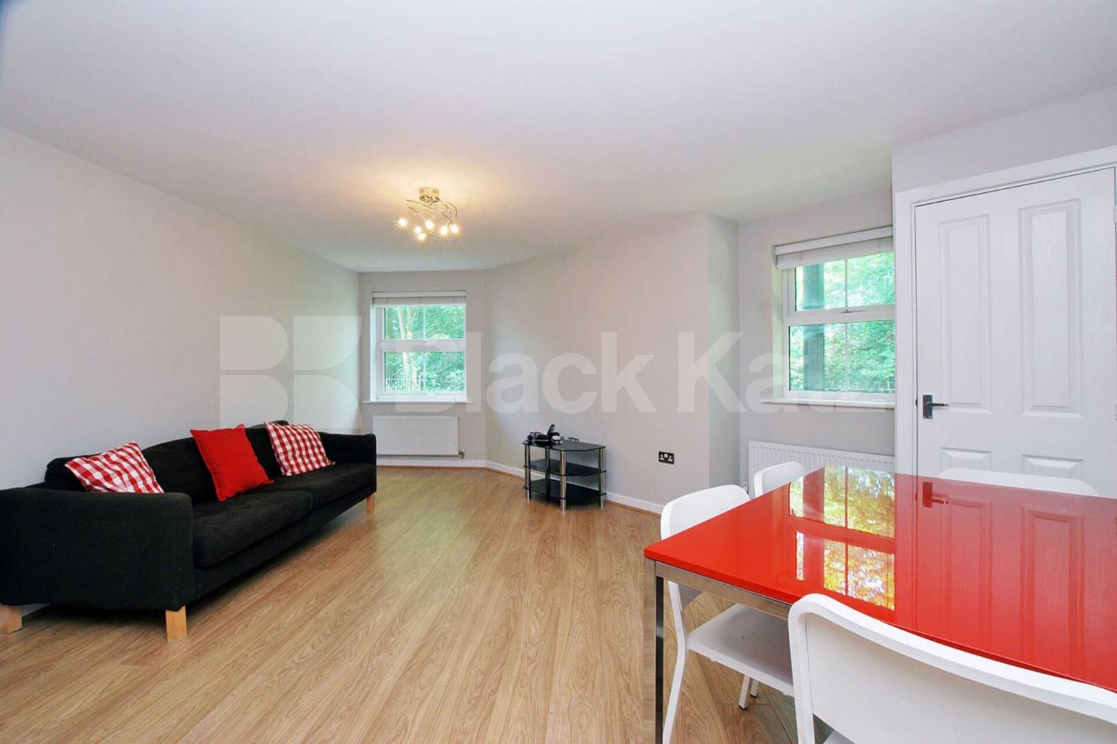  Fantastic two bedroom property in a modern private development Coppetts Road , Muswell Hill