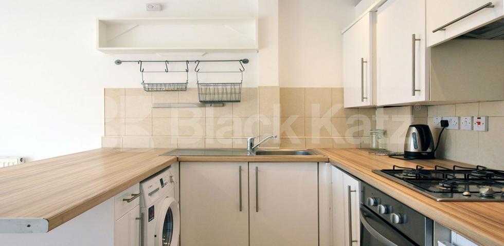 			New Instruction!, 2 Bedroom, 1 bath, 1 reception Flat			 Fairfax Road , Haringey / Crouch End