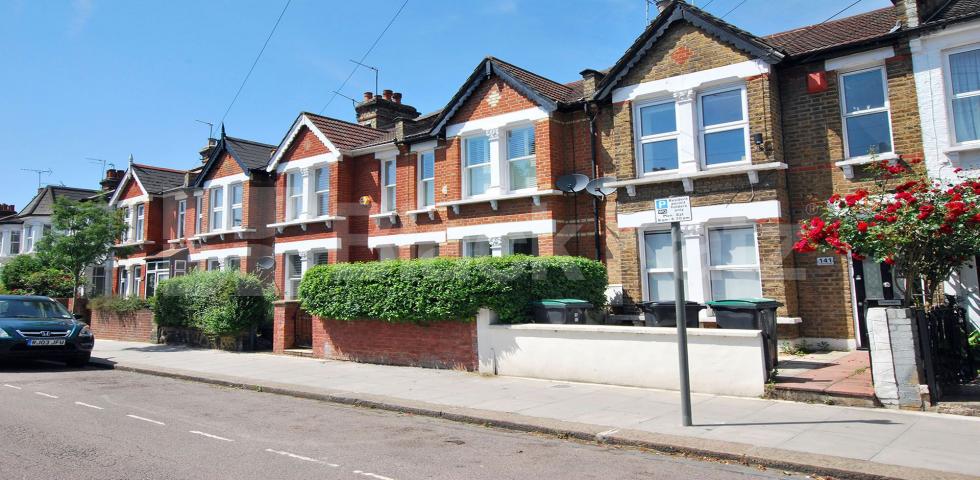 			New Instruction!, 2 Bedroom, 1 bath, 1 reception Flat			 Fairfax Road , Haringey / Crouch End