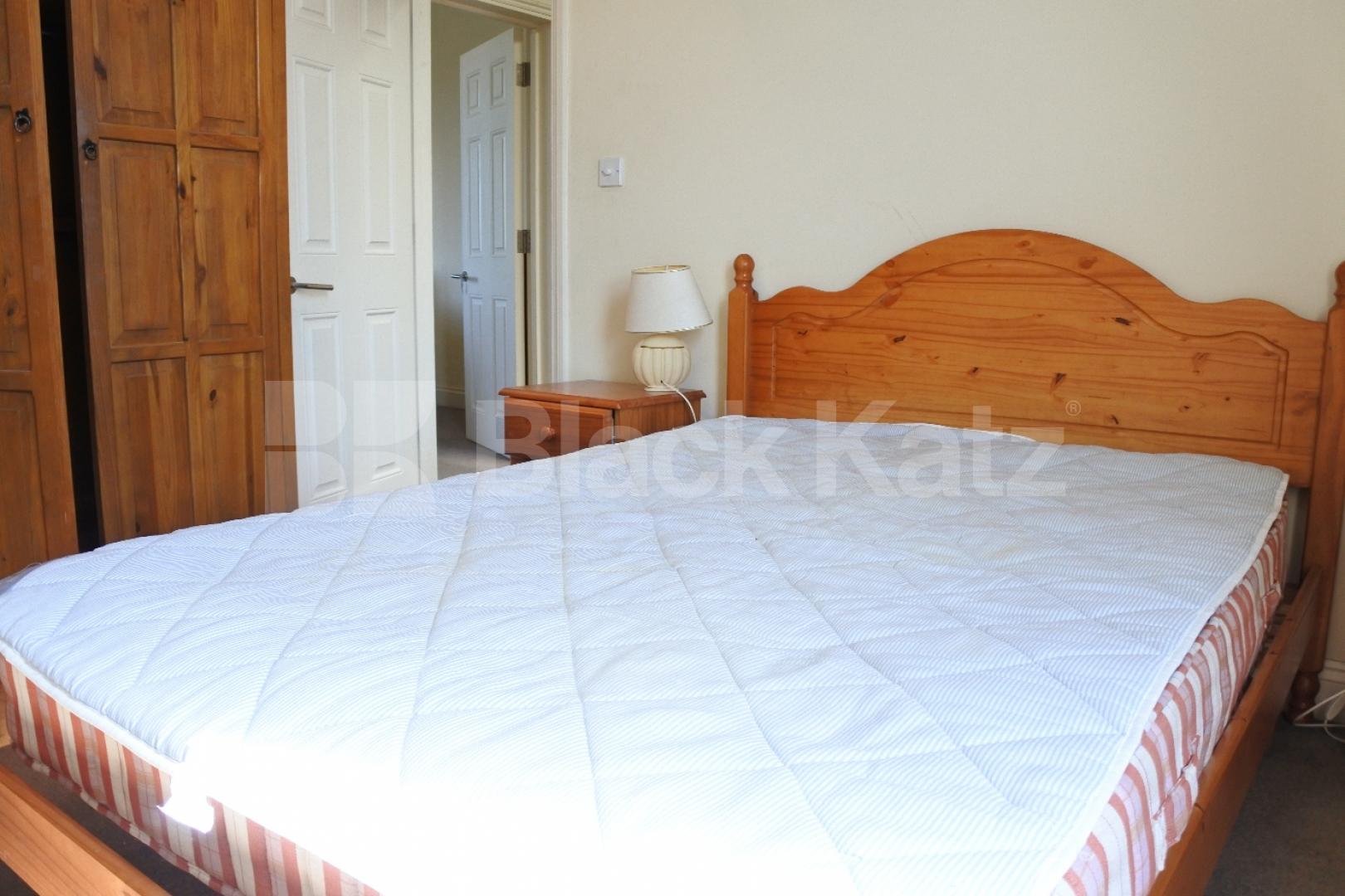 			Huge one bedroom flat in Crouch End, 1 Bedroom, 1 bath, 1 reception Flat			 Tottenham Lane, Crouch End