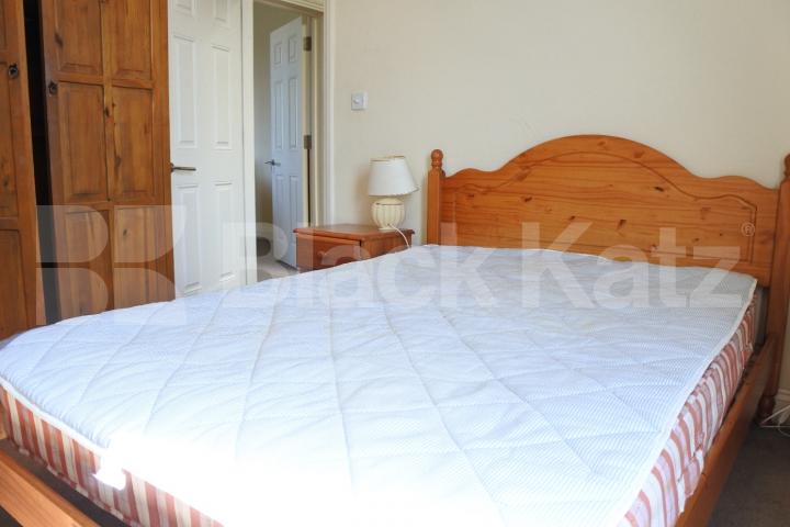 			Huge one bedroom flat in Crouch End, 1 Bedroom, 1 bath, 1 reception Flat			 Tottenham Lane, Crouch End