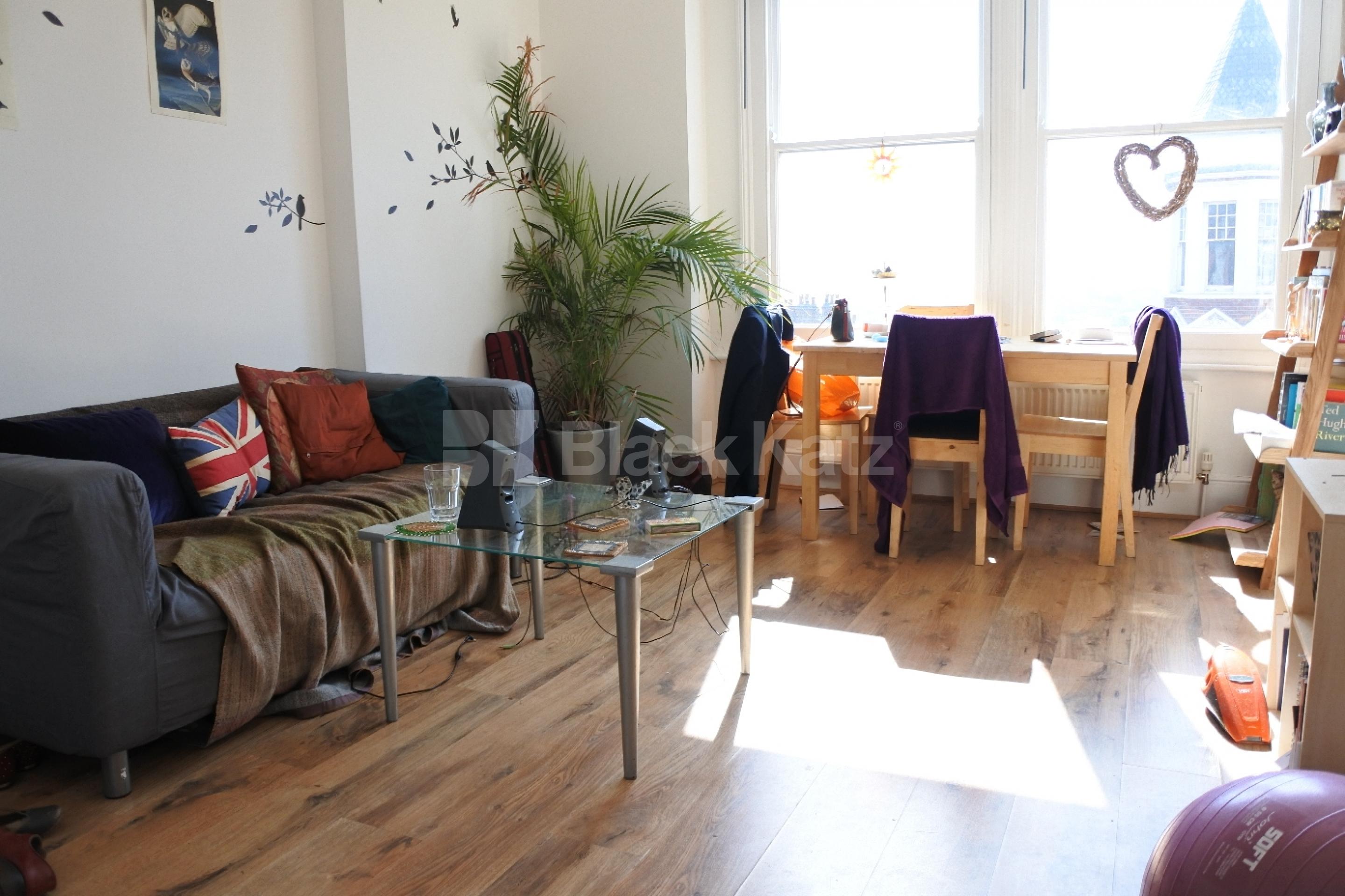 			Fabulous Views !, 2 Bedroom, 1 bath, 1 reception Flat			 Athenaeum Place, Muswell Hill N10