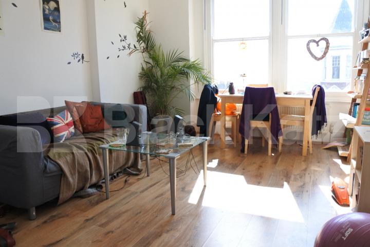 			Fabulous Views !, 2 Bedroom, 1 bath, 1 reception Flat			 Athenaeum Place, Muswell Hill