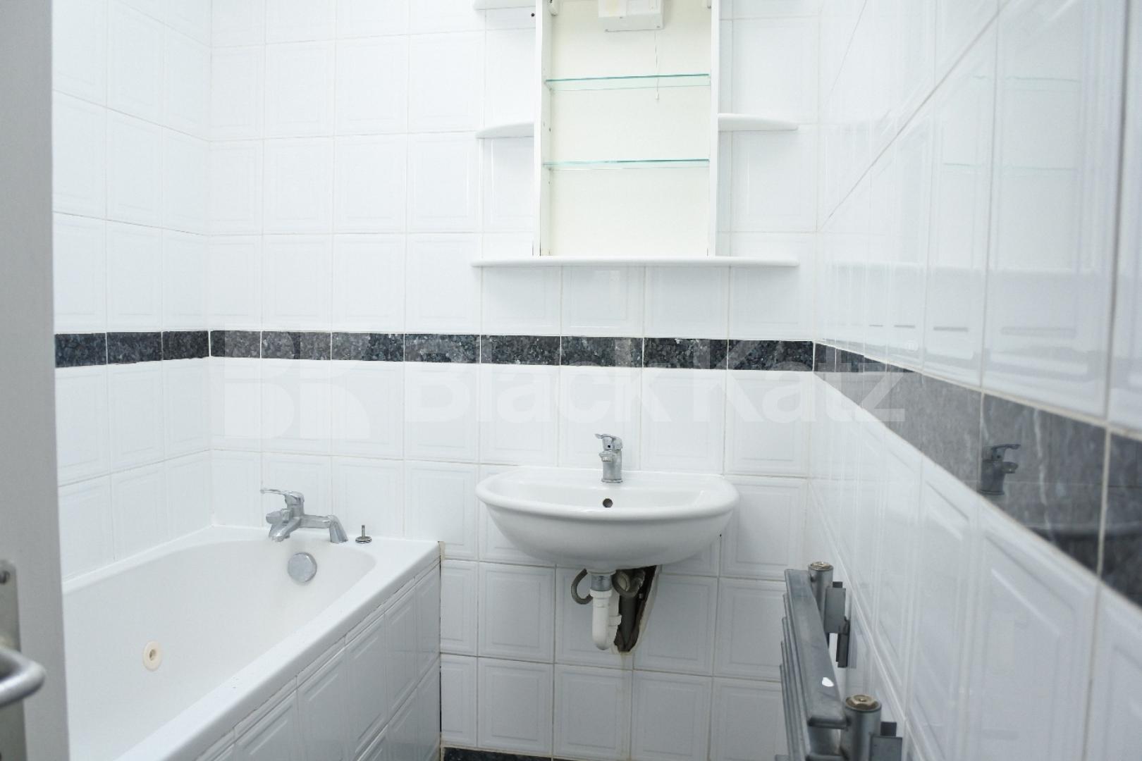 			November Special!!! No Admin Fees On This Property!!!, 3 Bedroom, 1 bath, 1 reception Flat			 Park Road, Crouch End