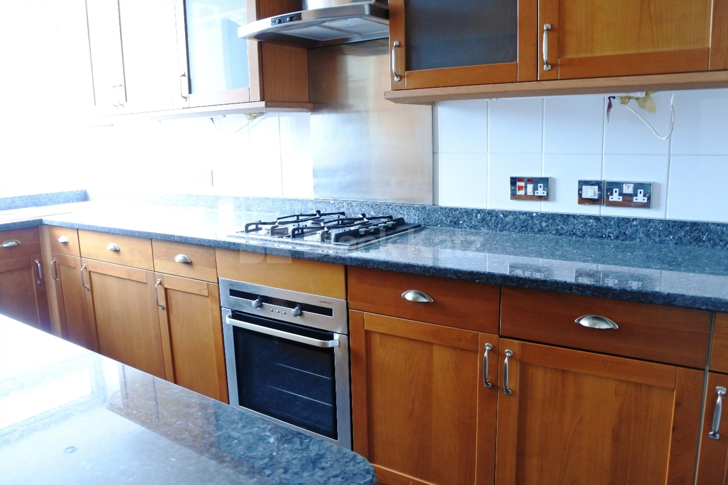 			November Special!!! No Admin Fees On This Property!!!, 3 Bedroom, 1 bath, 1 reception Flat			 Park Road, Crouch End N8