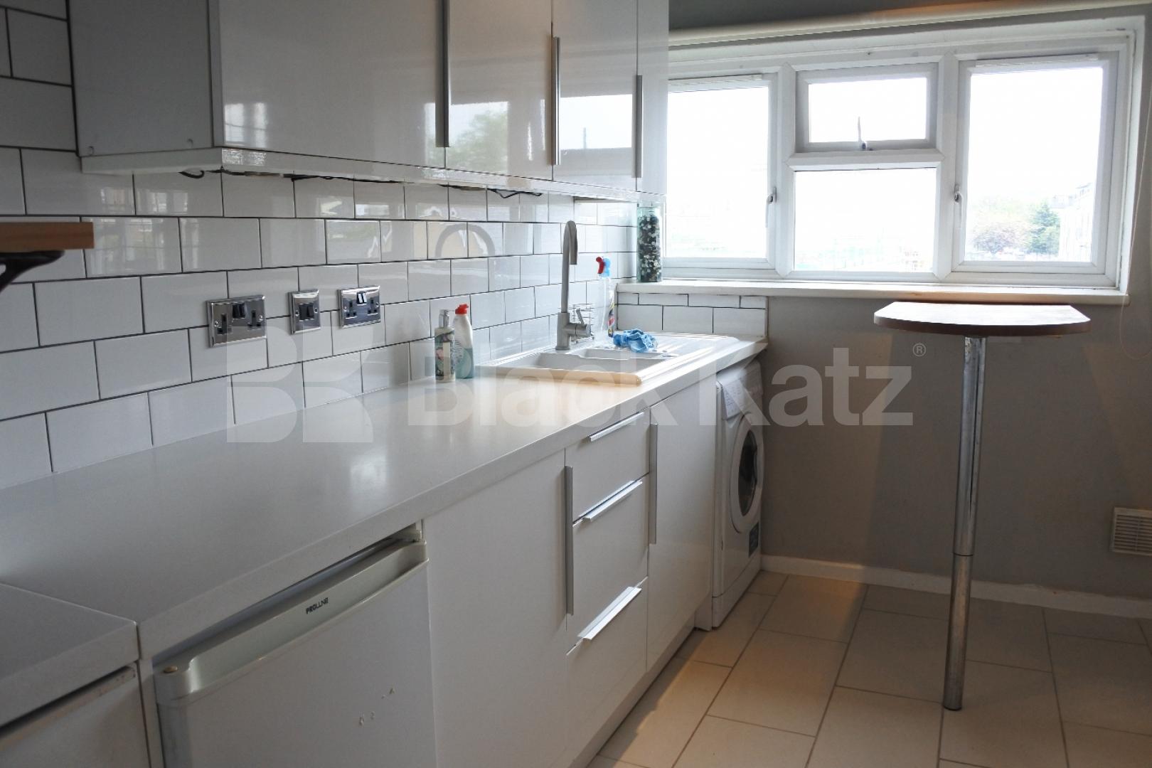 			Fantasic Two Double Bed Property With Balcony, 2 Bedroom, 1 bath, 1 reception Flat			 Boyton close, Crouch End