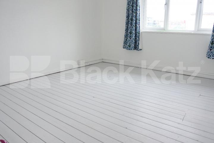 			Fantasic Two Double Bed Property With Balcony, 2 Bedroom, 1 bath, 1 reception Flat			 Boyton close, Crouch End