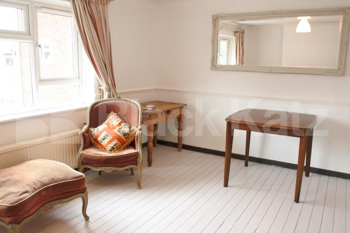 			Fantasic Two Double Bed Property With Balcony, 2 Bedroom, 1 bath, 1 reception Flat			 Boyton close, Crouch End