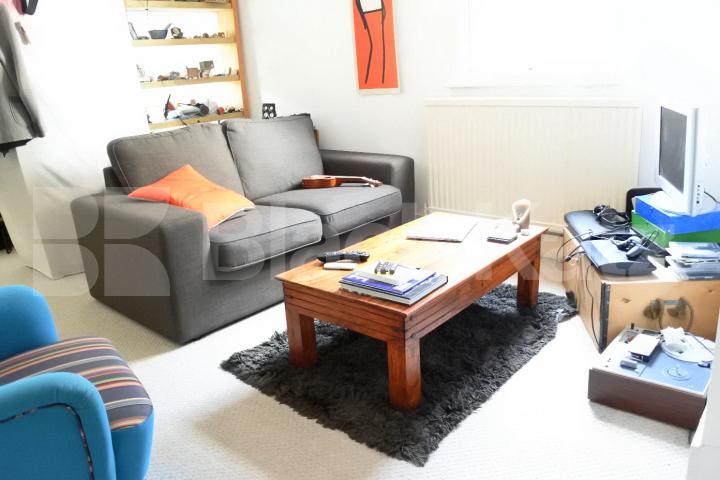 			Very Large Studio With Seperate Kitchen, Studio Apartment, 1 bath, 1 reception Studio			 Ferme Park Road, Crouch End