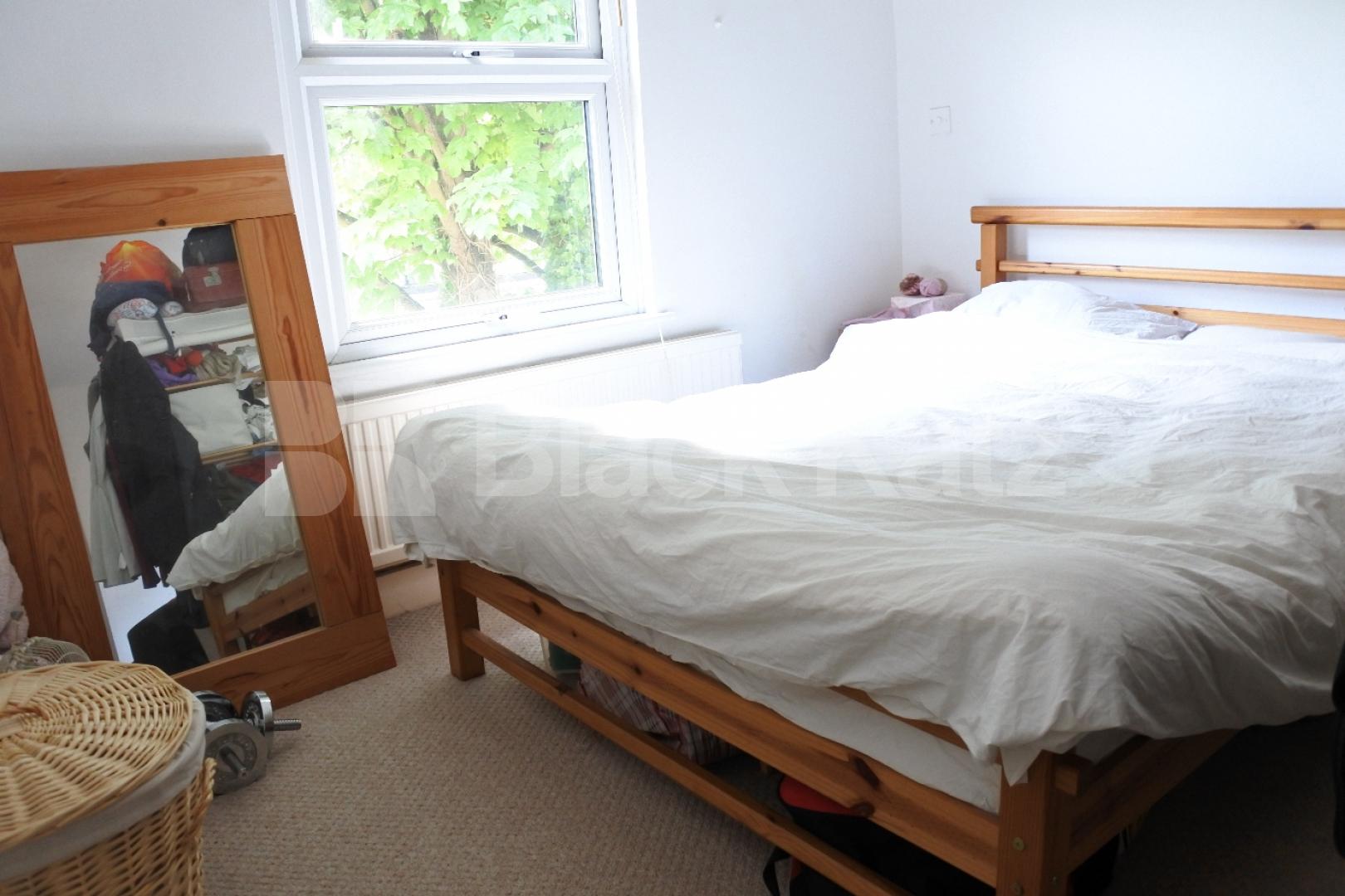 			Very Large Studio With Seperate Kitchen, Studio Apartment, 1 bath, 1 reception Studio			 Ferme Park Road, Crouch End