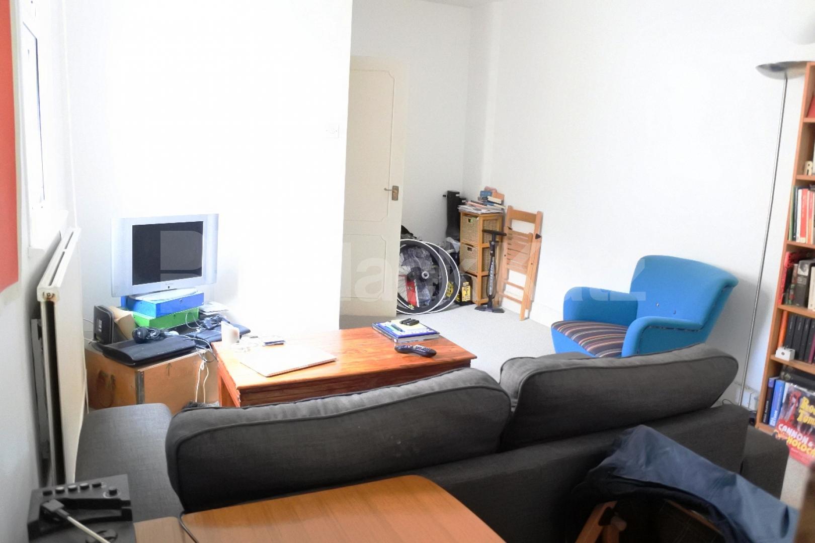 			Very Large Studio With Seperate Kitchen, Studio Apartment, 1 bath, 1 reception Studio			 Ferme Park Road, Crouch End