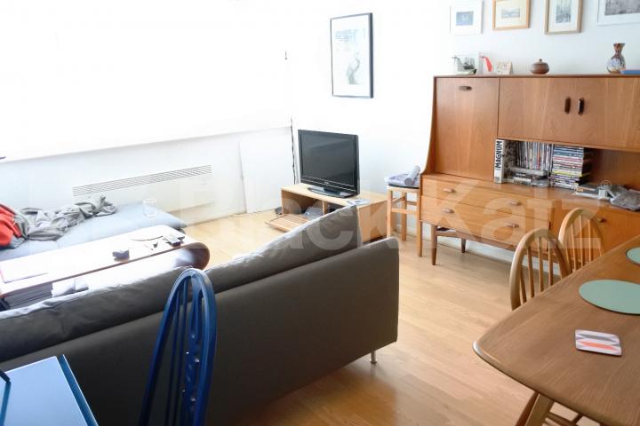 			Very Large One Bed Property ! , 1 Bedroom, 1 bath, 1 reception Flat			 Crouch End Hill, Crouch End