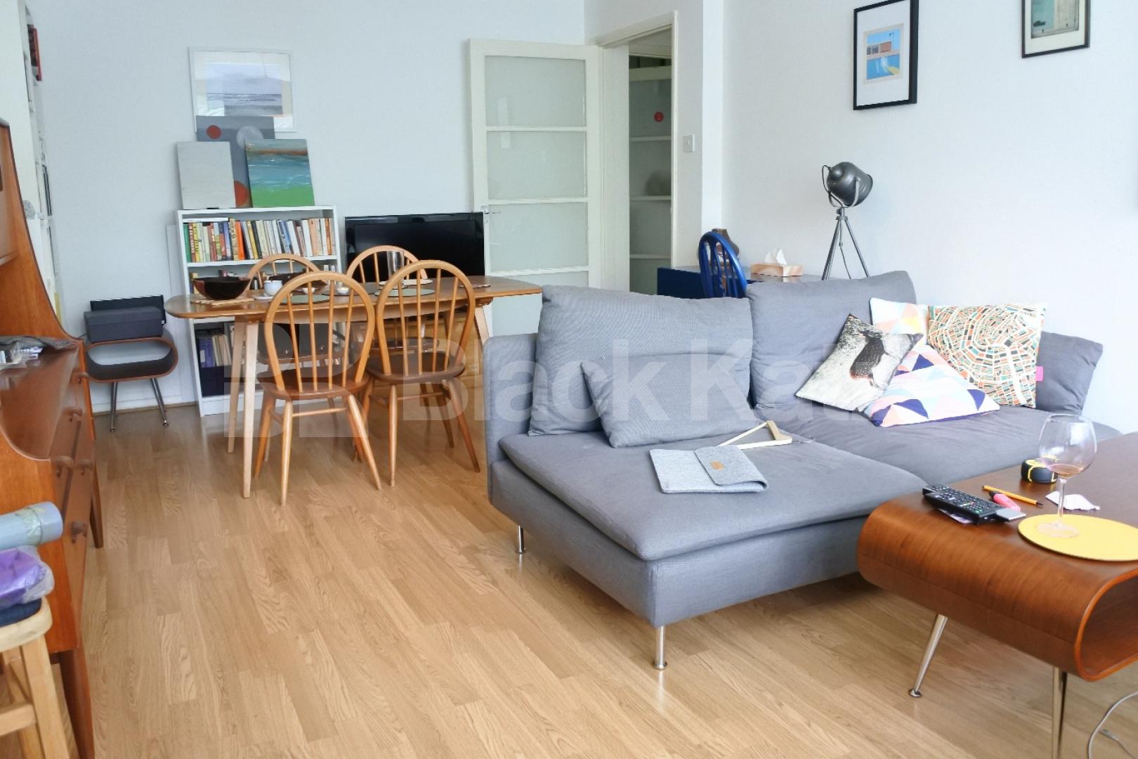 			Very Large One Bed Property ! , 1 Bedroom, 1 bath, 1 reception Flat			 Crouch End Hill, Crouch End