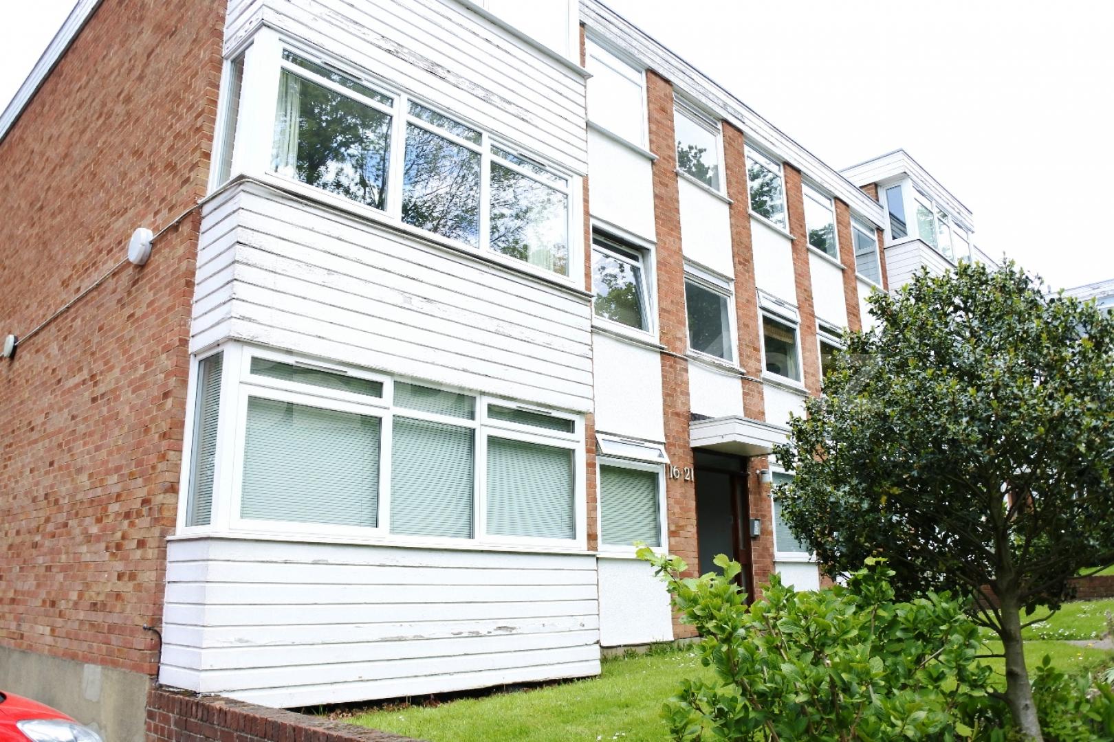 			Very Large One Bed Property ! , 1 Bedroom, 1 bath, 1 reception Flat			 Crouch End Hill, Crouch End