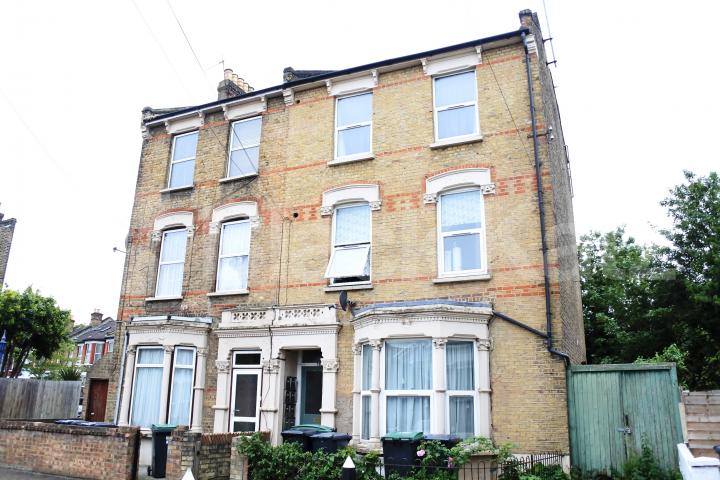 			NEW INSTRUCTION!, Studio Apartment, 1 bath, 1 reception Studio			 Brampton Park Road, Wood Green