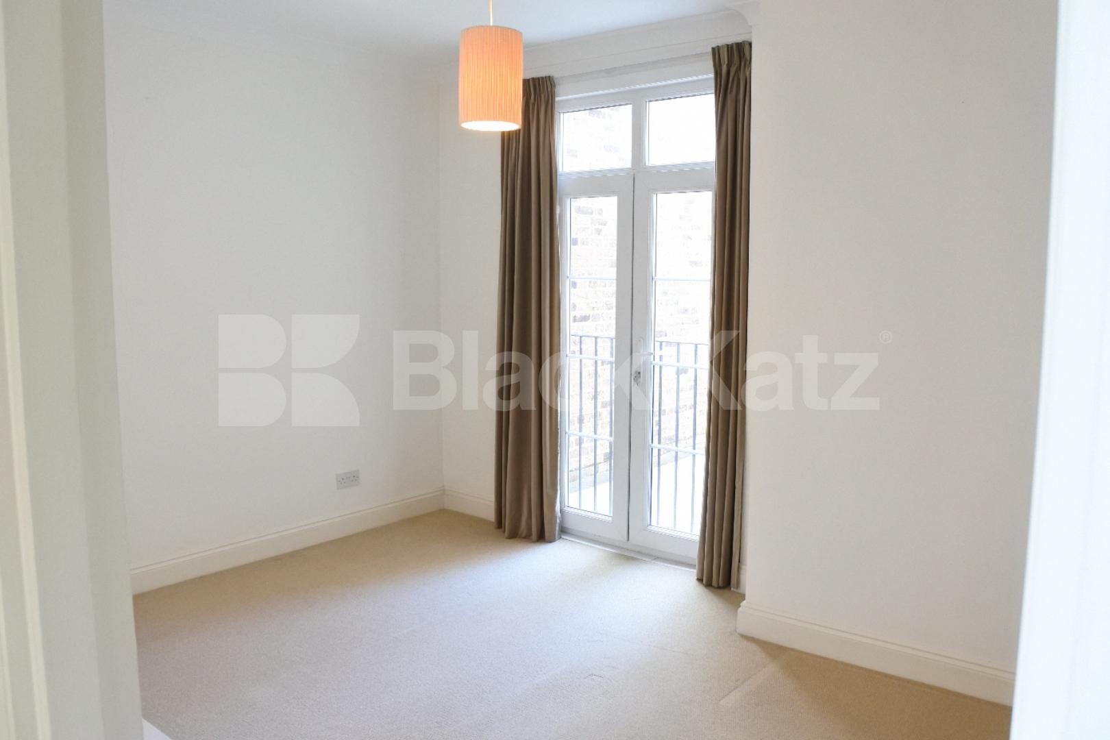 			2 Bedroom, 1 bath, 1 reception Flat			 Ferme Park Road, Crouch End
