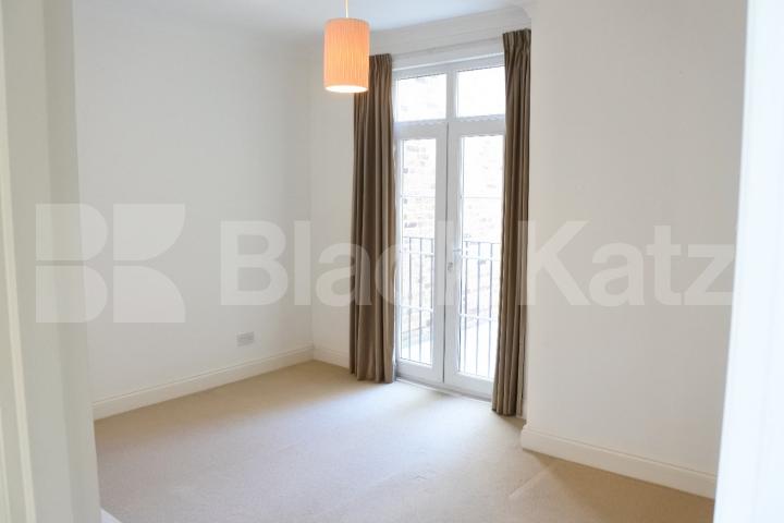 			2 Bedroom, 1 bath, 1 reception Flat			 Ferme Park Road, Crouch End