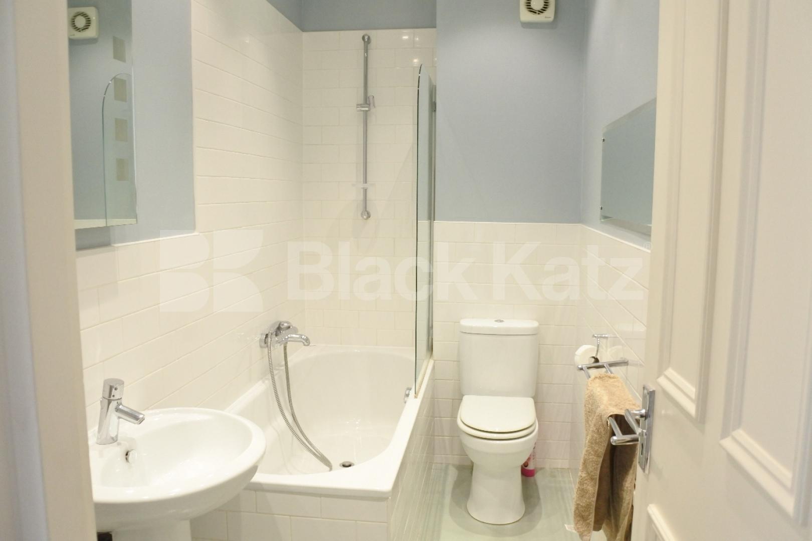 			2 Bedroom, 1 bath, 1 reception Flat			 Ferme Park Road, Crouch End