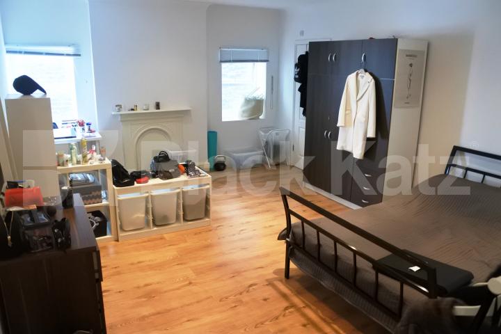 			Great 3 bedroom flat in Wood Green , 3 Bedroom, 1 bath, 1 reception Flat			 High Road, Wood Green