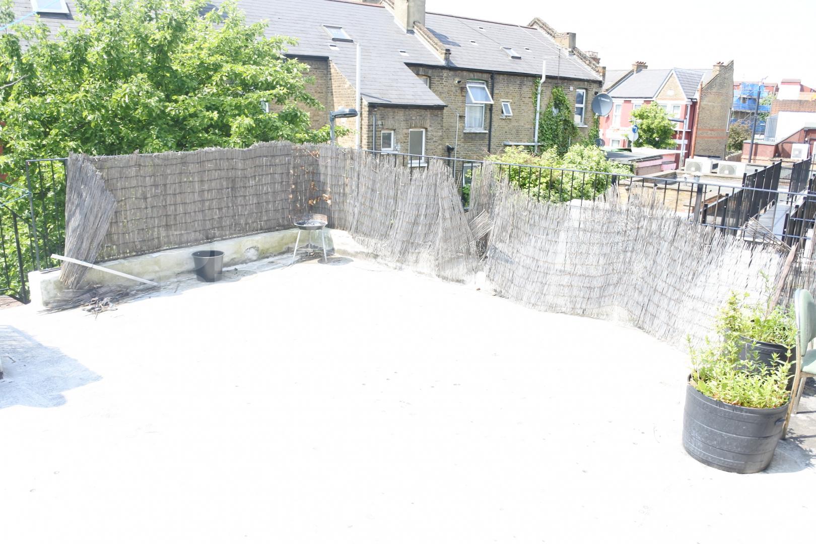 			Great 3 bedroom flat in Wood Green , 3 Bedroom, 1 bath, 1 reception Flat			 High Road, Wood Green