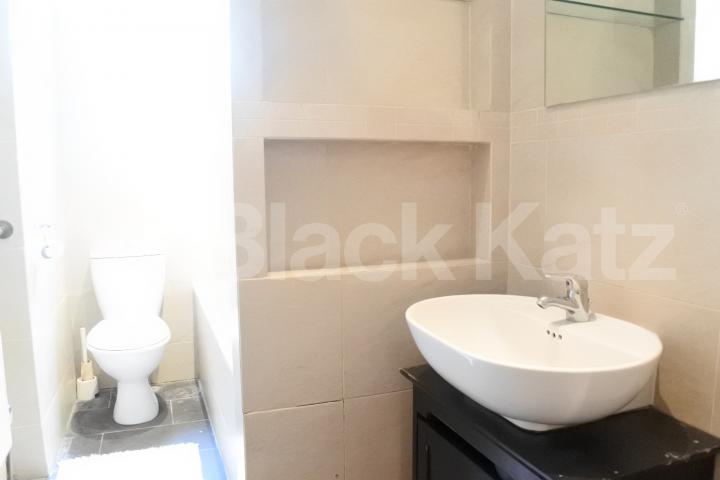 			3 Bedroom, 1 bath, 1 reception Flat			 Fortis Green Road, Muswell Hill