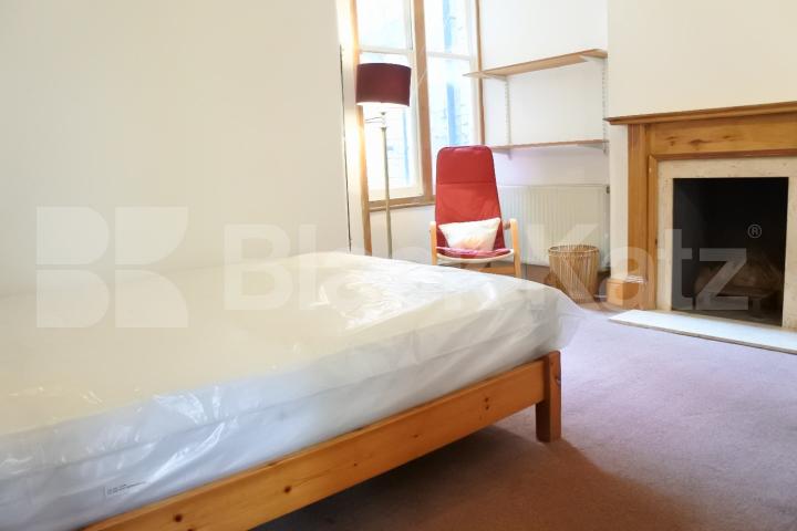 			3 Bedroom, 1 bath, 1 reception Flat			 Fortis Green Road, Muswell Hill