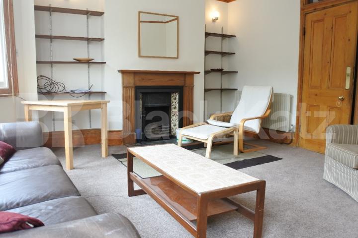 			3 Bedroom, 1 bath, 1 reception Flat			 Fortis Green Road, Muswell Hill
