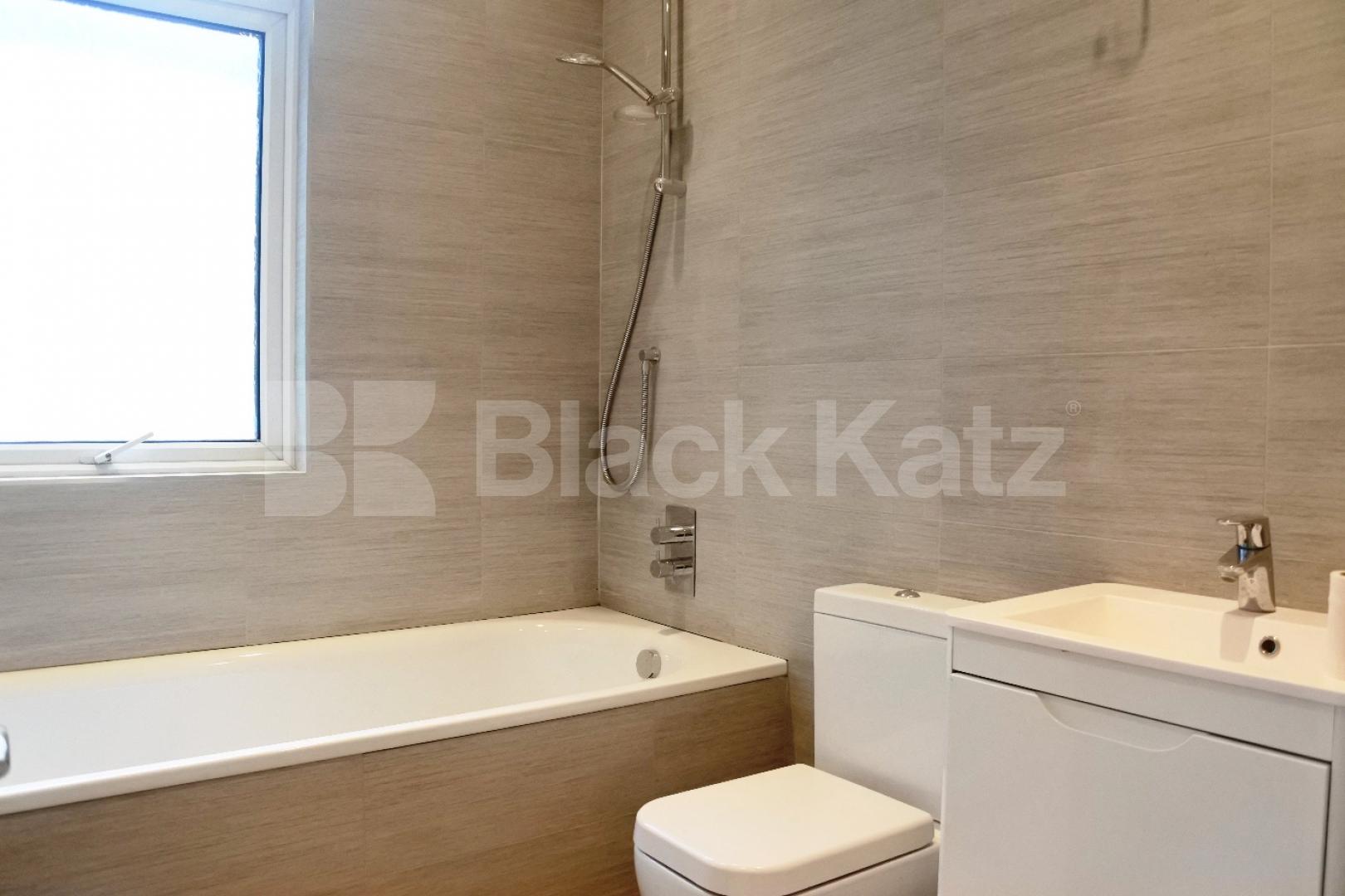 			Let, 5 Bedroom, 1 bath, 1 reception House			 Warner Road, Crouch End