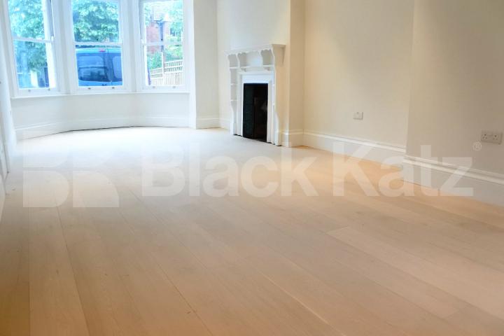			Let, 5 Bedroom, 1 bath, 1 reception House			 Warner Road, Crouch End