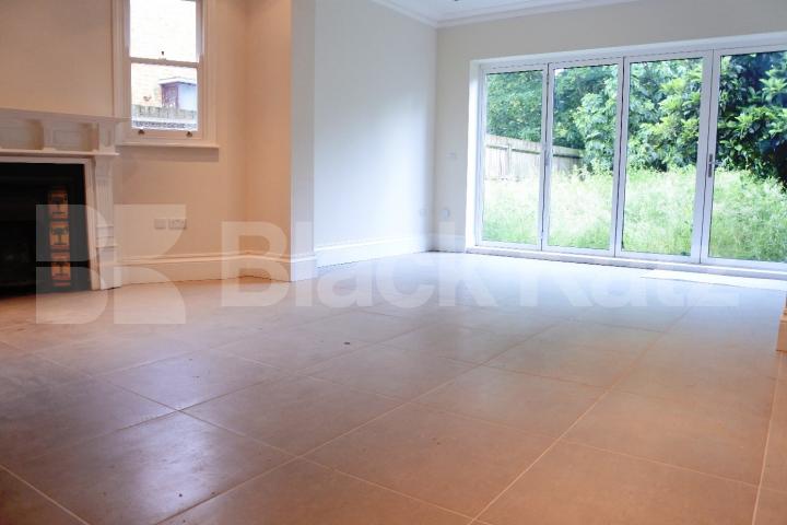 			Let, 5 Bedroom, 1 bath, 1 reception House			 Warner Road, Crouch End