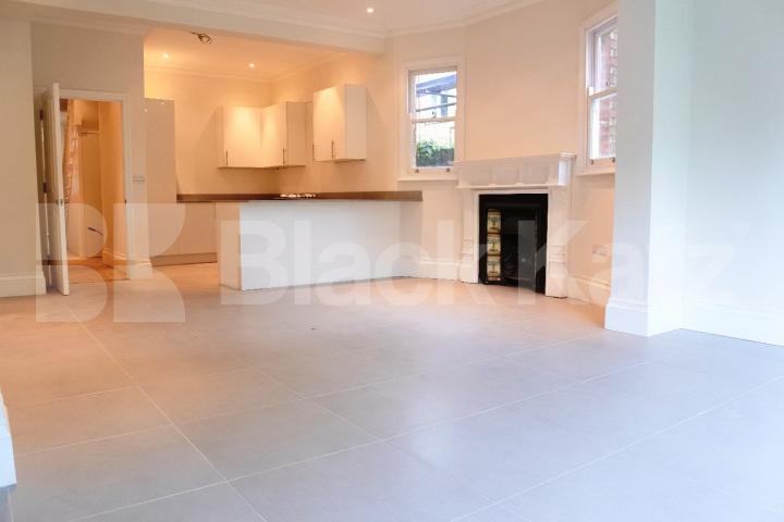 			Let, 5 Bedroom, 1 bath, 1 reception House			 Warner Road, Crouch End