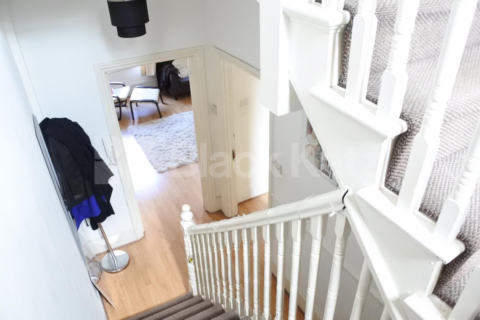 			3 Bedroom, 1 bath, 1 reception Flat			 The Broadway, Crouch End