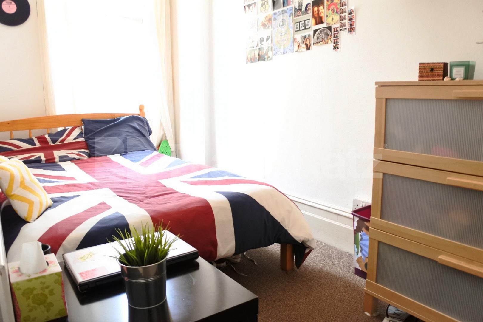 			2 Bedroom, 1 bath, 1 reception Flat			 Muswell Hill, Muswell Hill