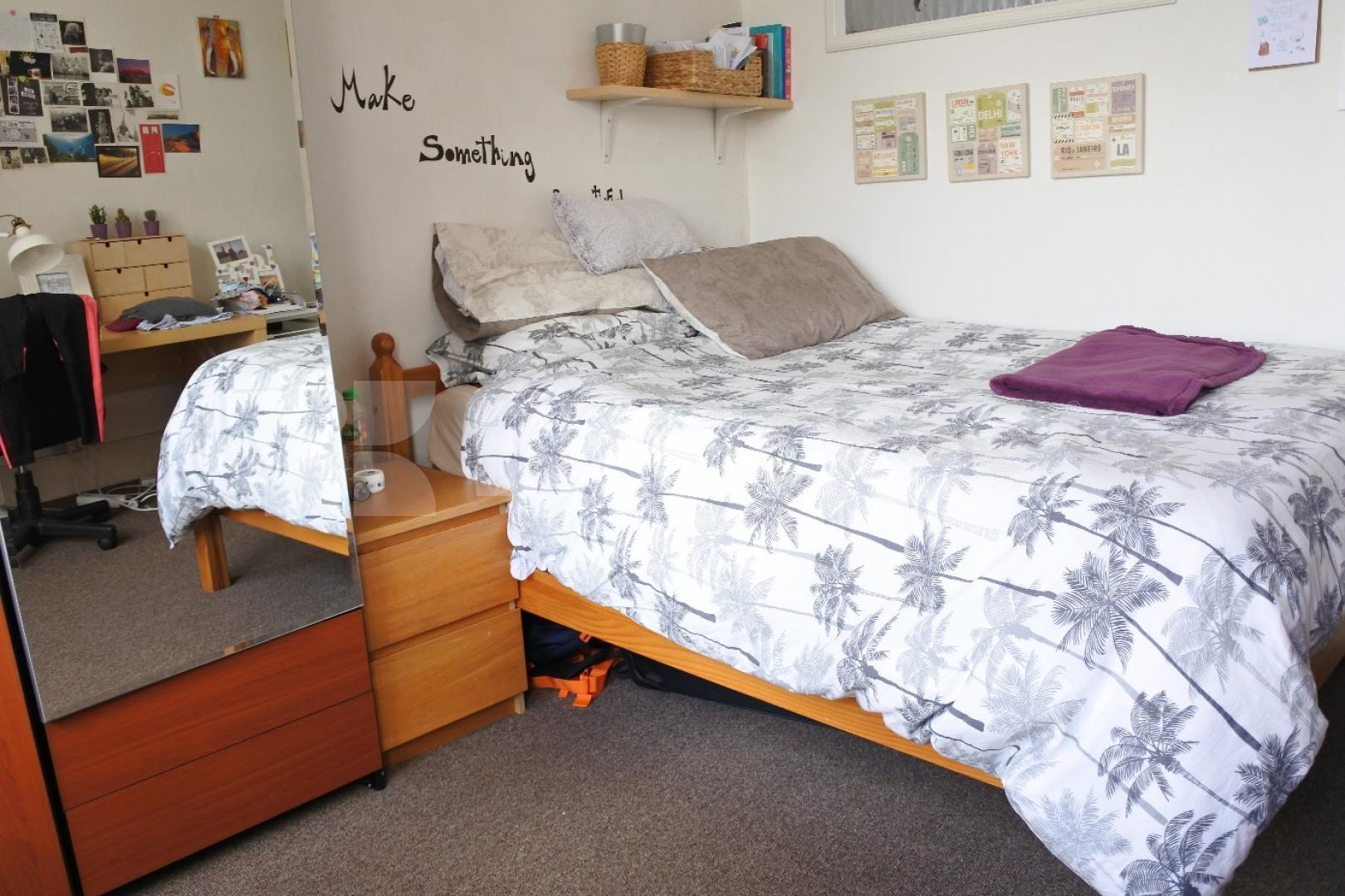 			2 Bedroom, 1 bath, 1 reception Flat			 Muswell Hill, Muswell Hill