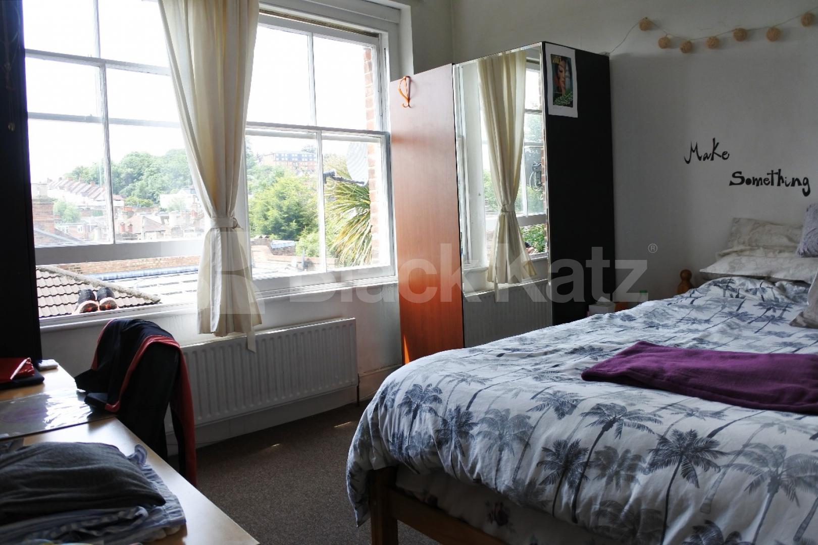 			2 Bedroom, 1 bath, 1 reception Flat			 Muswell Hill, Muswell Hill