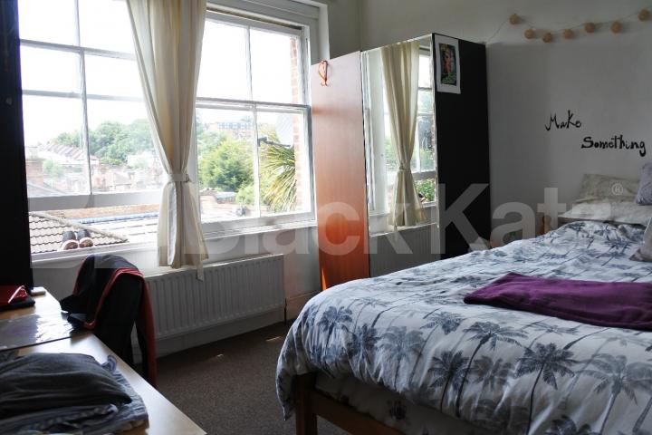 			2 Bedroom, 1 bath, 1 reception Flat			 Muswell Hill, Muswell Hill