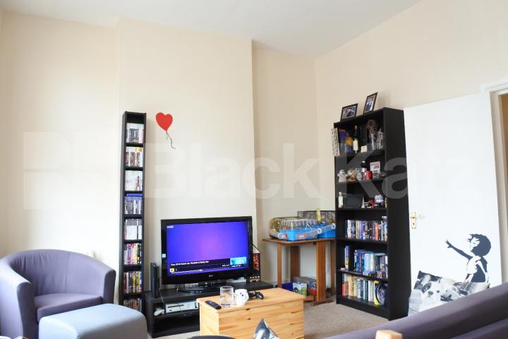 			1 Bedroom, 1 bath, 1 reception Flat			 Tottenham Lane, Crouch End
