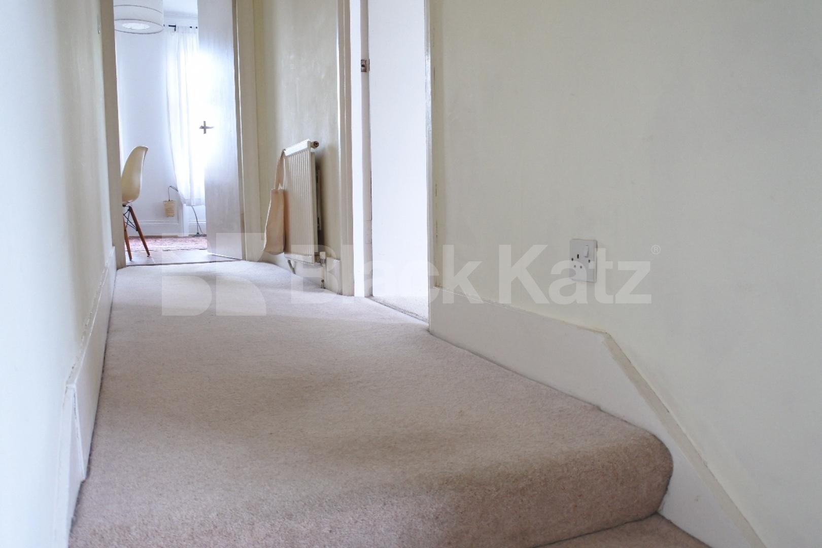 			Stunning new instruction, 2 Bedroom, 1 bath, 1 reception Flat			 Ridge road, Crouch End