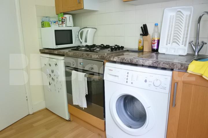 			1 Bedroom, 1 bath, 1 reception Flat			 Muswell Avenue, MUSWELL HILL
