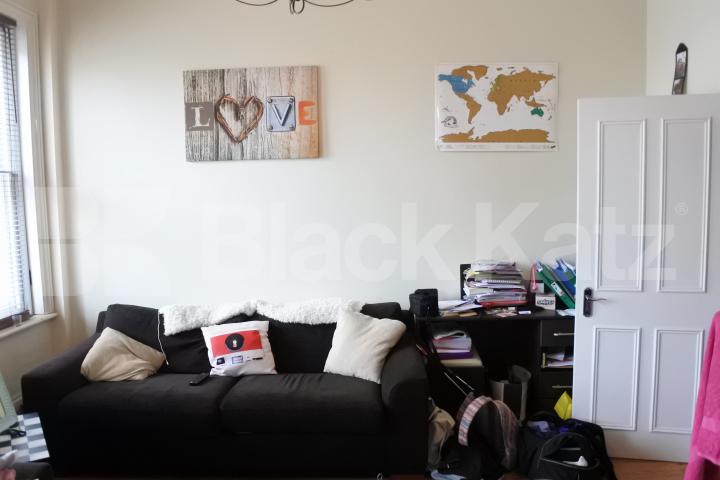 			New Instruction, 1 Bedroom, 1 bath, 1 reception Flat			 High Street, Hornsey