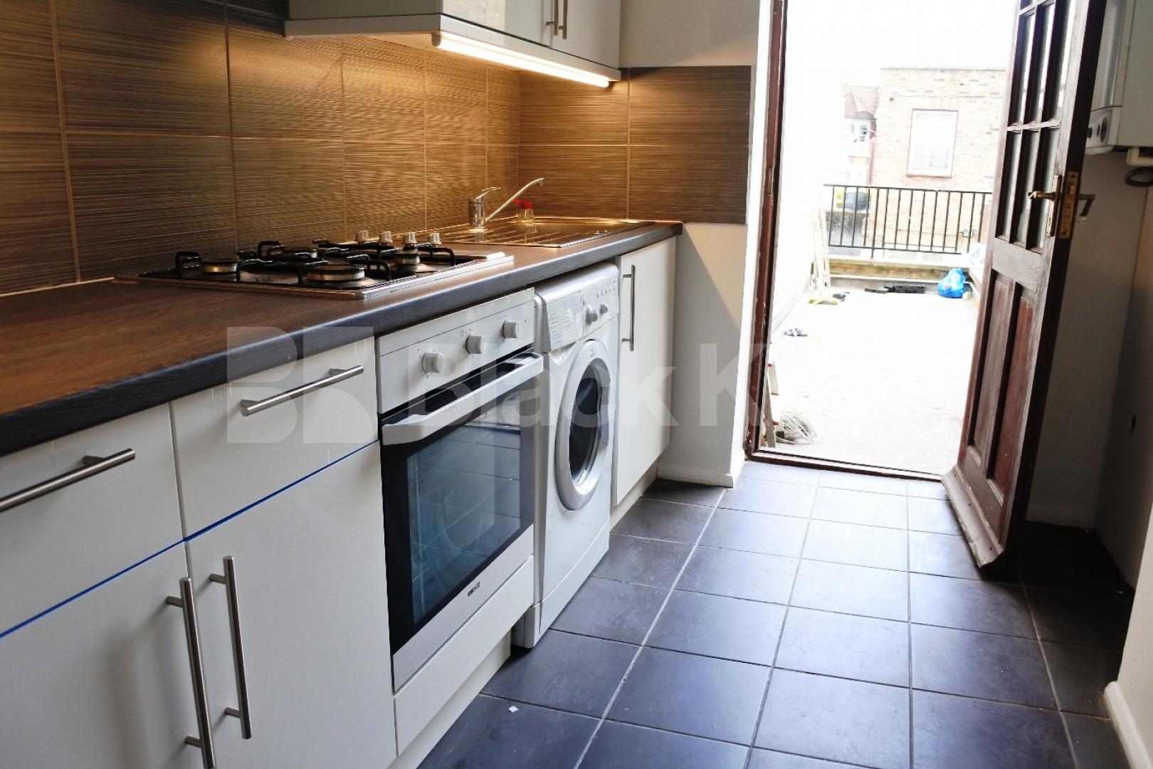 			Brand New 2 Bedroom flat next to Turnpike Lane tube, 2 Bedroom, 1 bath, 1 reception Flat			 Turnpike Lane, Turnpike Lane