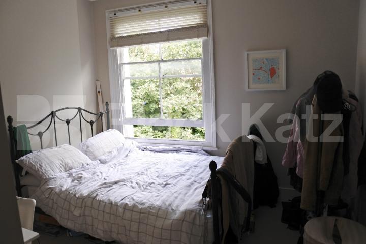 			Amazing 3 Bed With Balcony !, 3 Bedroom, 1 bath, 1 reception Apartment			 Rathcoole Gardens, Crouch End